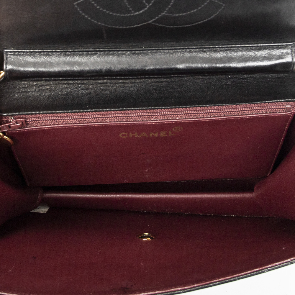 Chanel Vintage Push Lock Straight Flap - Picture 9 of 10